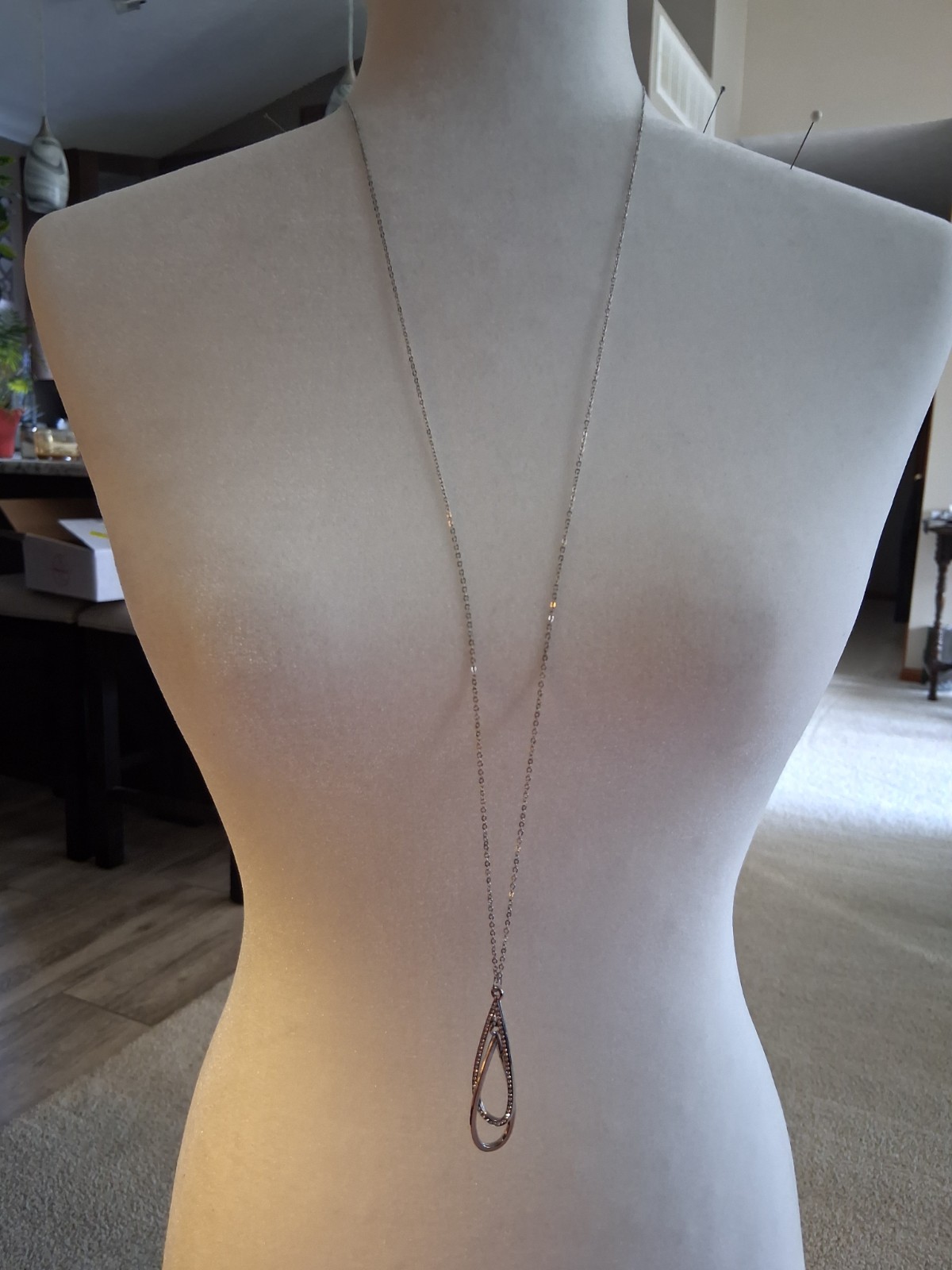 Silver Tone Cable Chain Necklace Teardrop Charm Pendant No Stone & Earrings