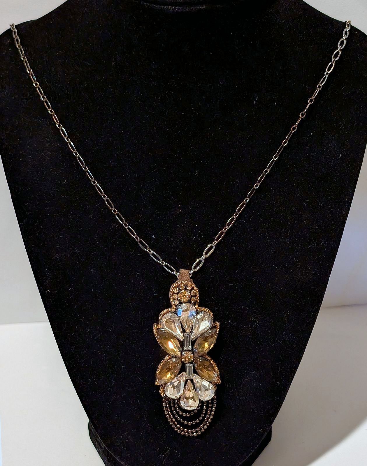 RARE Beautiful Deepa Gurnani Fashion Necklace Crystal Pendant 31″