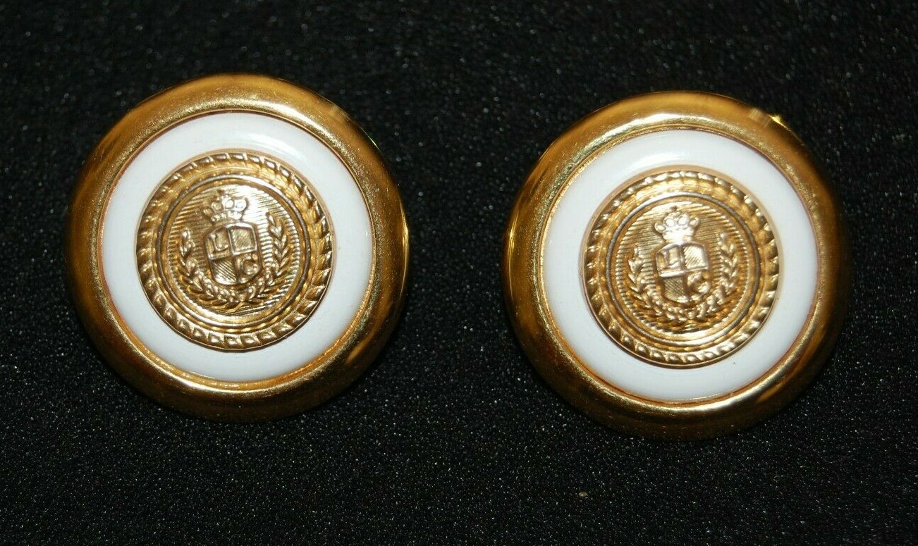 ELEGANT VINTAGE LIZ CLAIBORNE COUTURE WHITE AND GOLDEN LOGO SHIELD POST EARRINGS