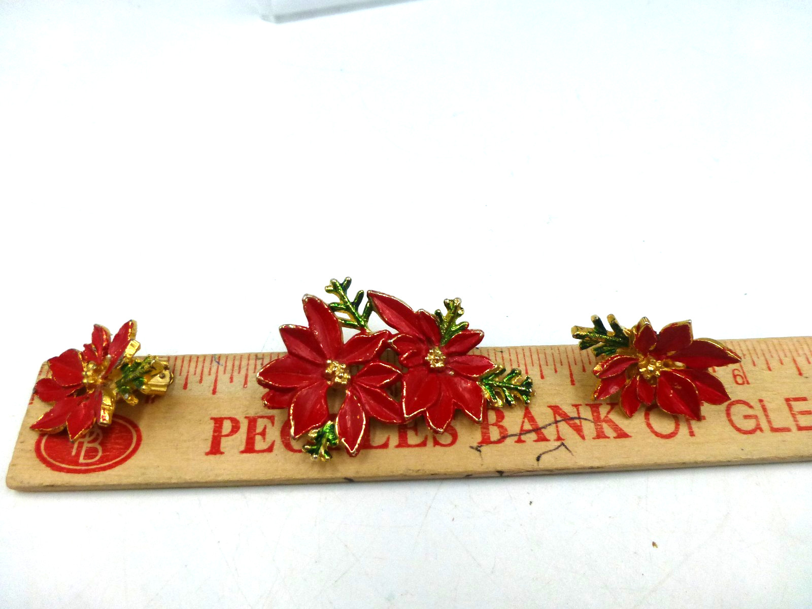 Vintage General Mfg Christmas Poinsettia Brooch Pin & Clip Earrings Gold Tone