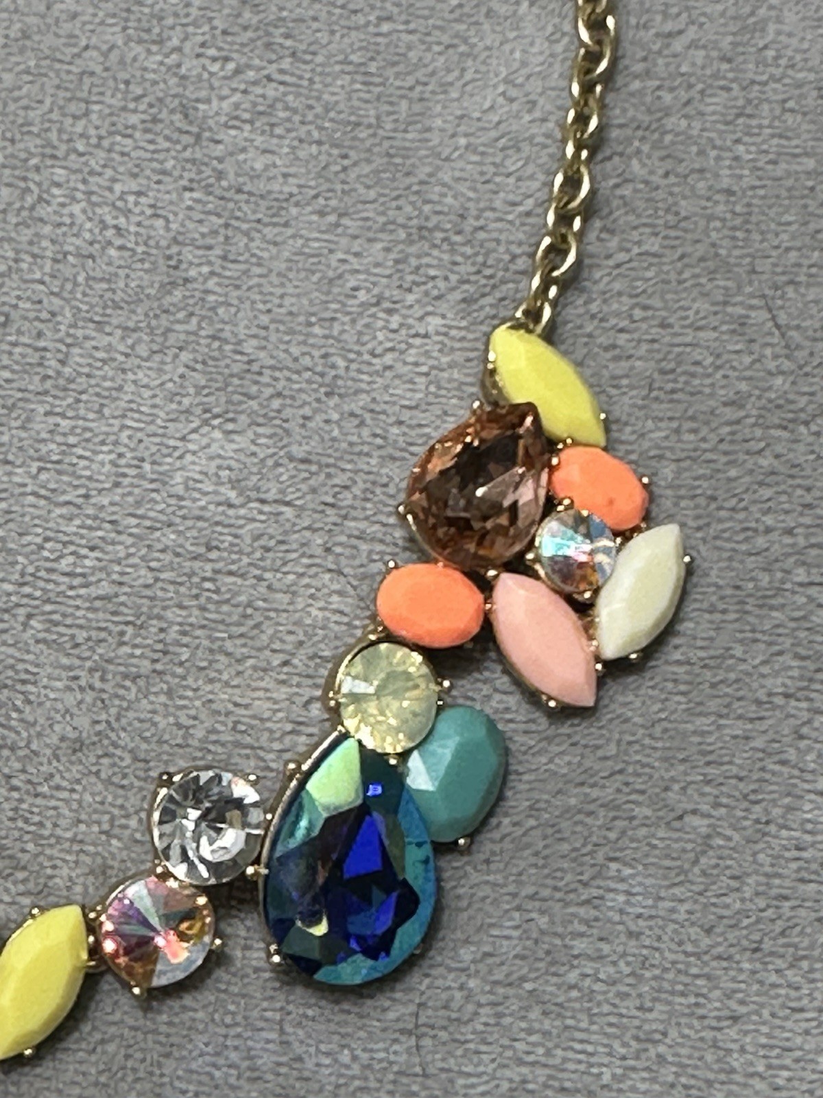 J Crew Paint Party Faceted Crystal Necklace 16-18″ Goldtone Blue Coral Aurora