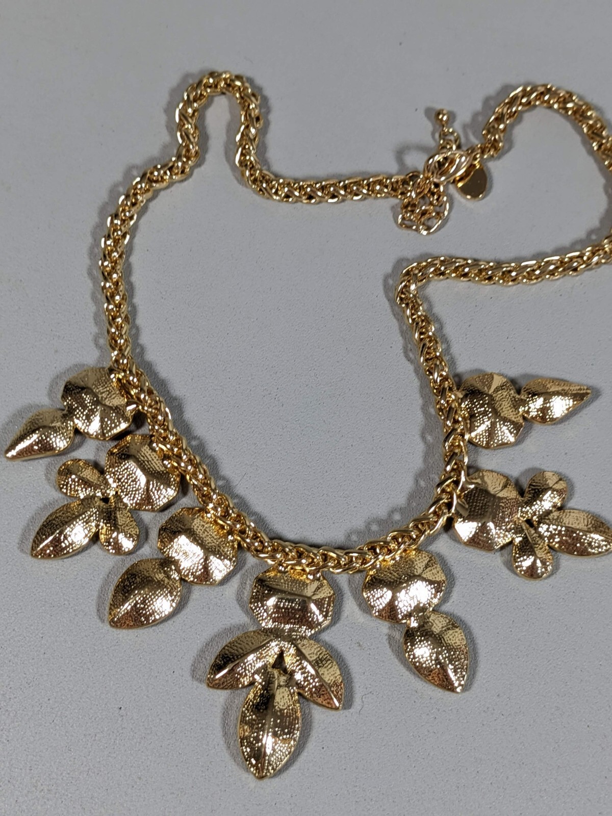 Charming Charlie Gold Tone Red Acrylic Statement Necklace 18.5 in