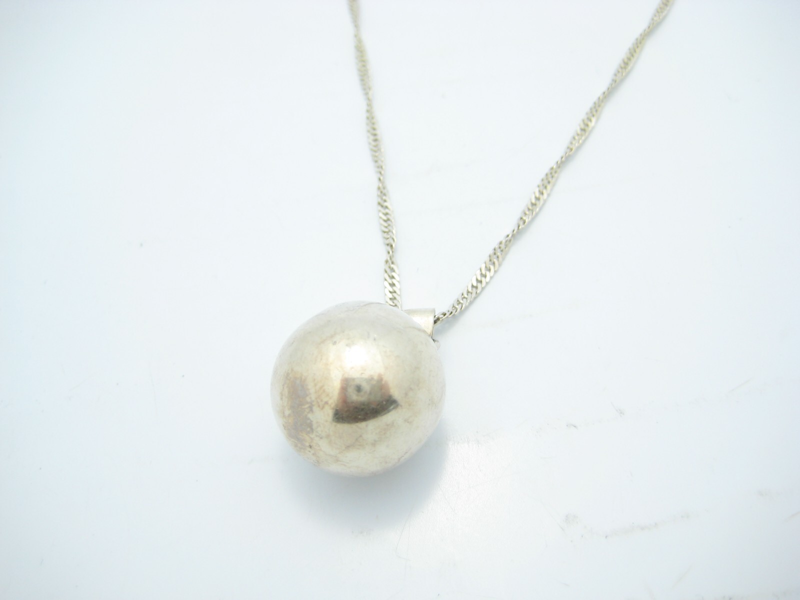 Sterling Silver Ball Charm Flat Curb Chain Link Necklace 18.5″