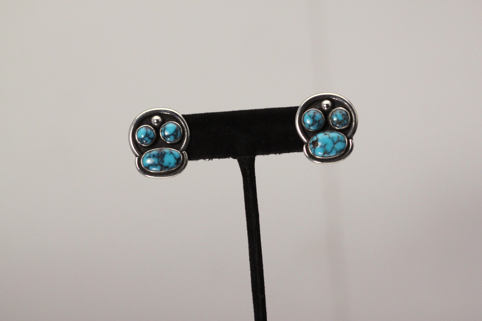 925 Sterling Silver Non-Pierced Screw-back Blue Stone Earrings 9.1 G (EAR5400)