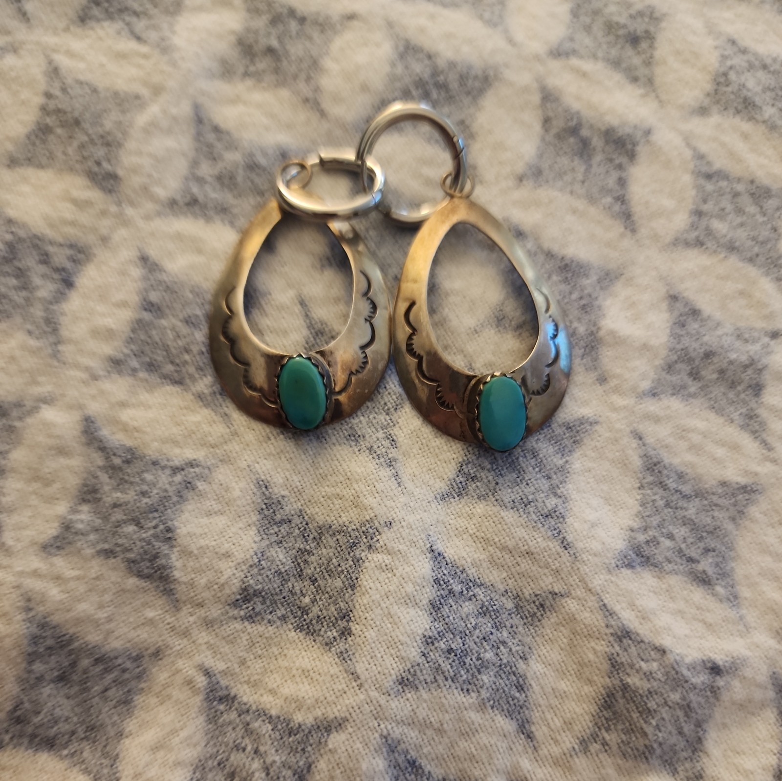 Vintage Navajo Silver/Turquoise Teardrop Earrings