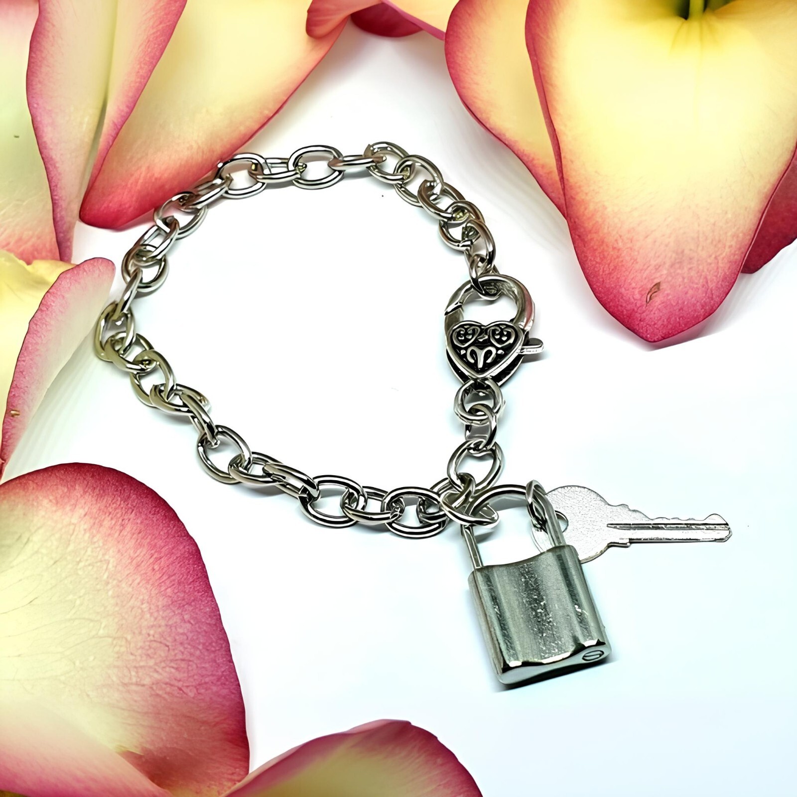 Heart Charm Bracelet Lock Key Chain Bracelet Romantic Gift 20cm Boxed