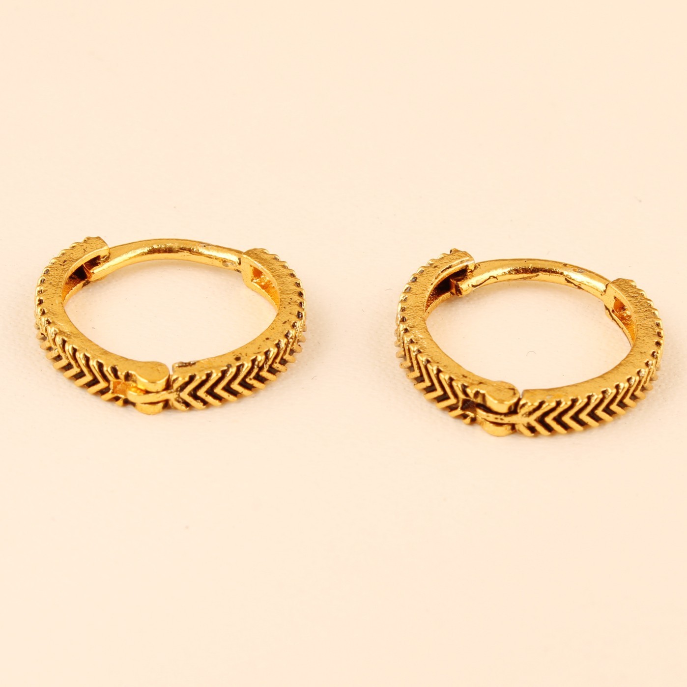 Gold & Silver Plated Huggie Hoop Earrings – Chevron Pattern Lightweight Earring