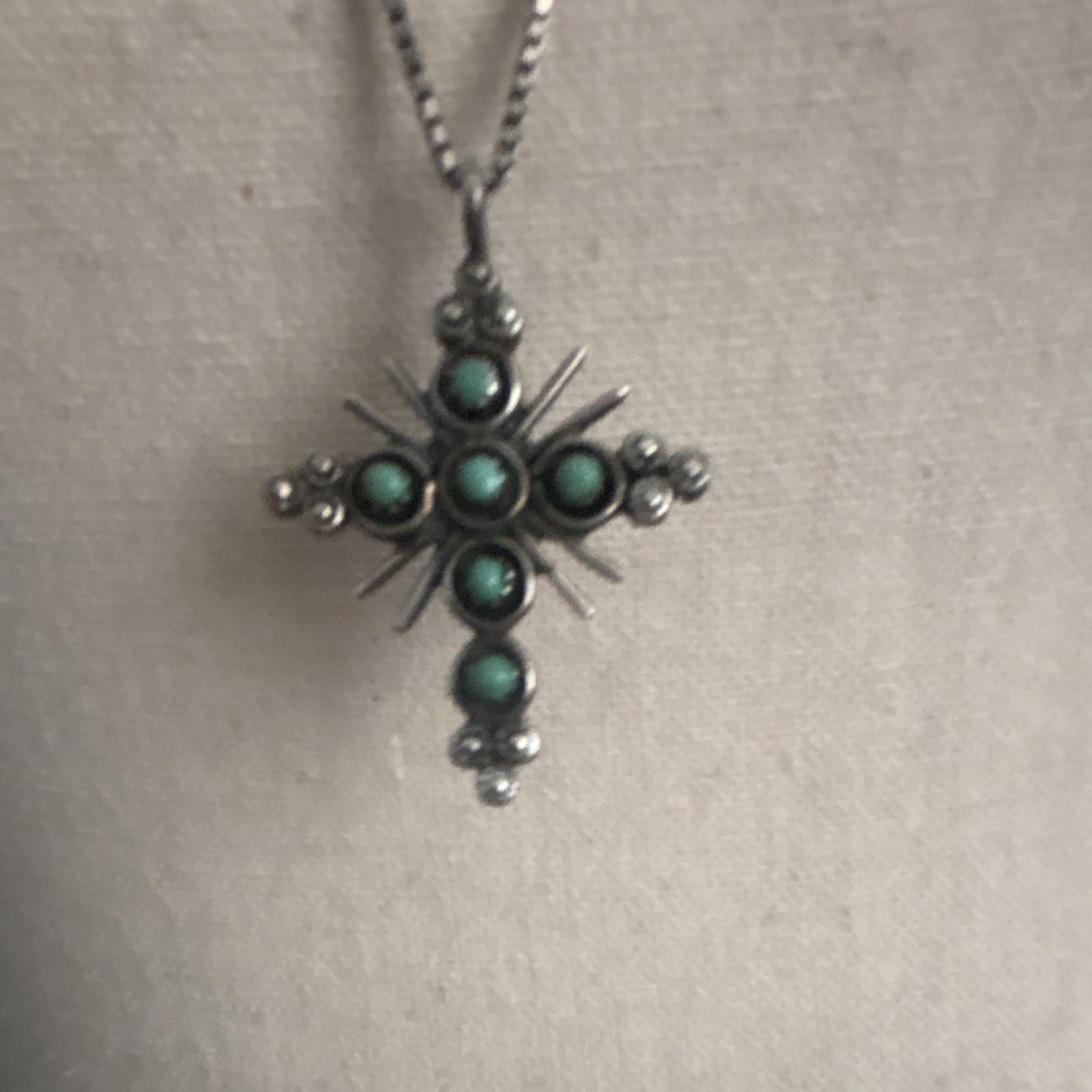 Silver Tone Snake Chain Necklace Cross Charm Pendant 6 Round Green Stones