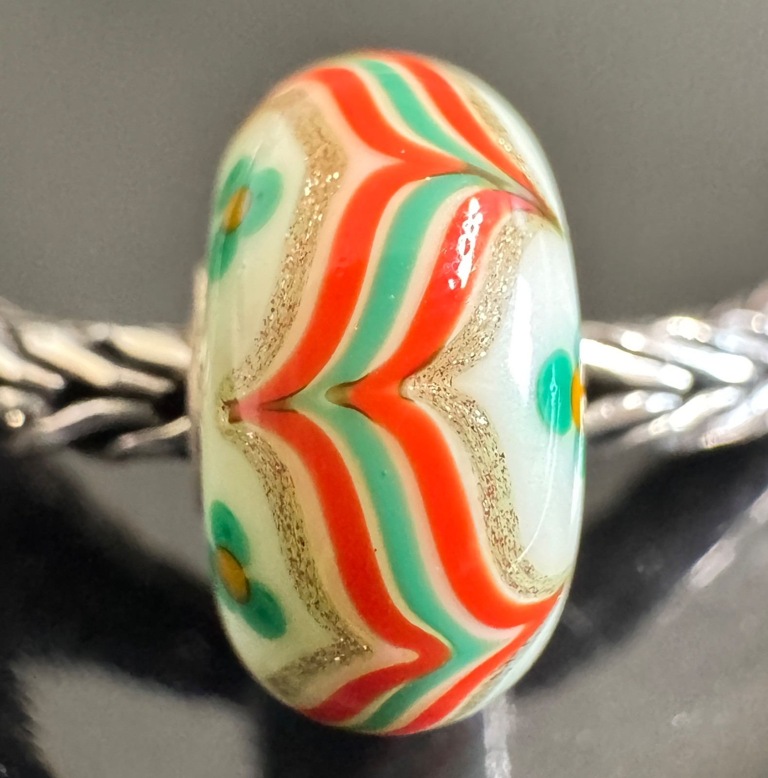 NEW💕 Trollbeads Sterling Silver Glass EVENT ONLY WHITE BASE SPARKLY CURRY