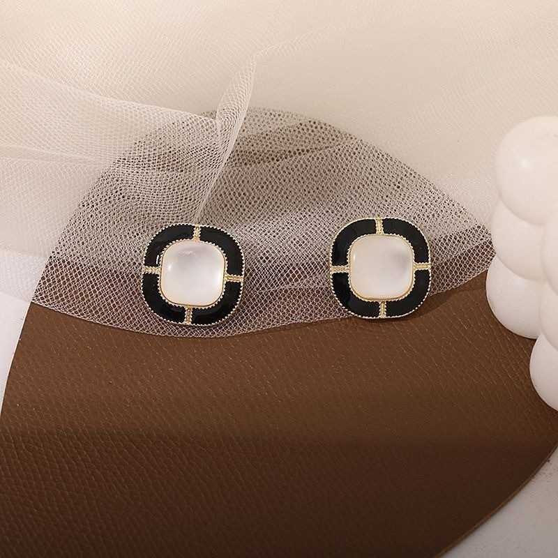 Valeri Ann Elegant Composure Square Stud Earrings Black Cream Gold Gift Packaged