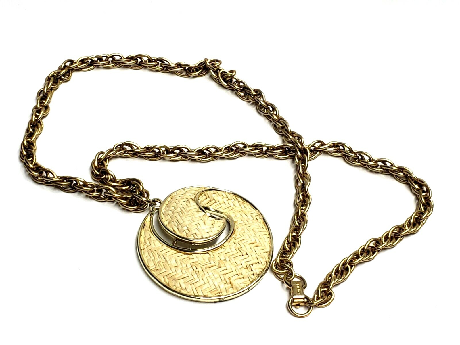 Vintage Lisner Hemp Swirl Fashion Necklace Pendant Metal Goldtone 24