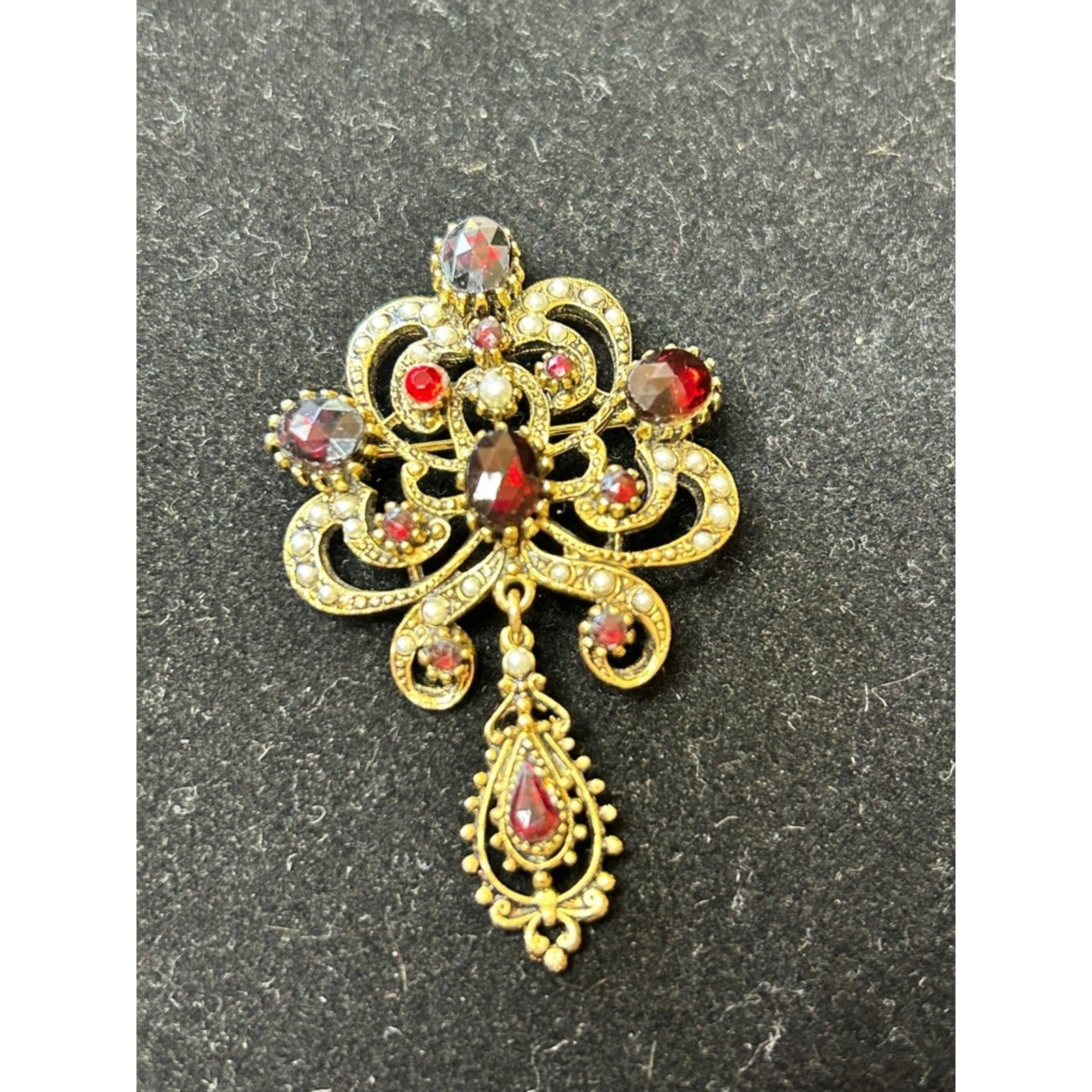 Gold-Tone Red Cabochon Filigree Pendant Brooch – Unbranded