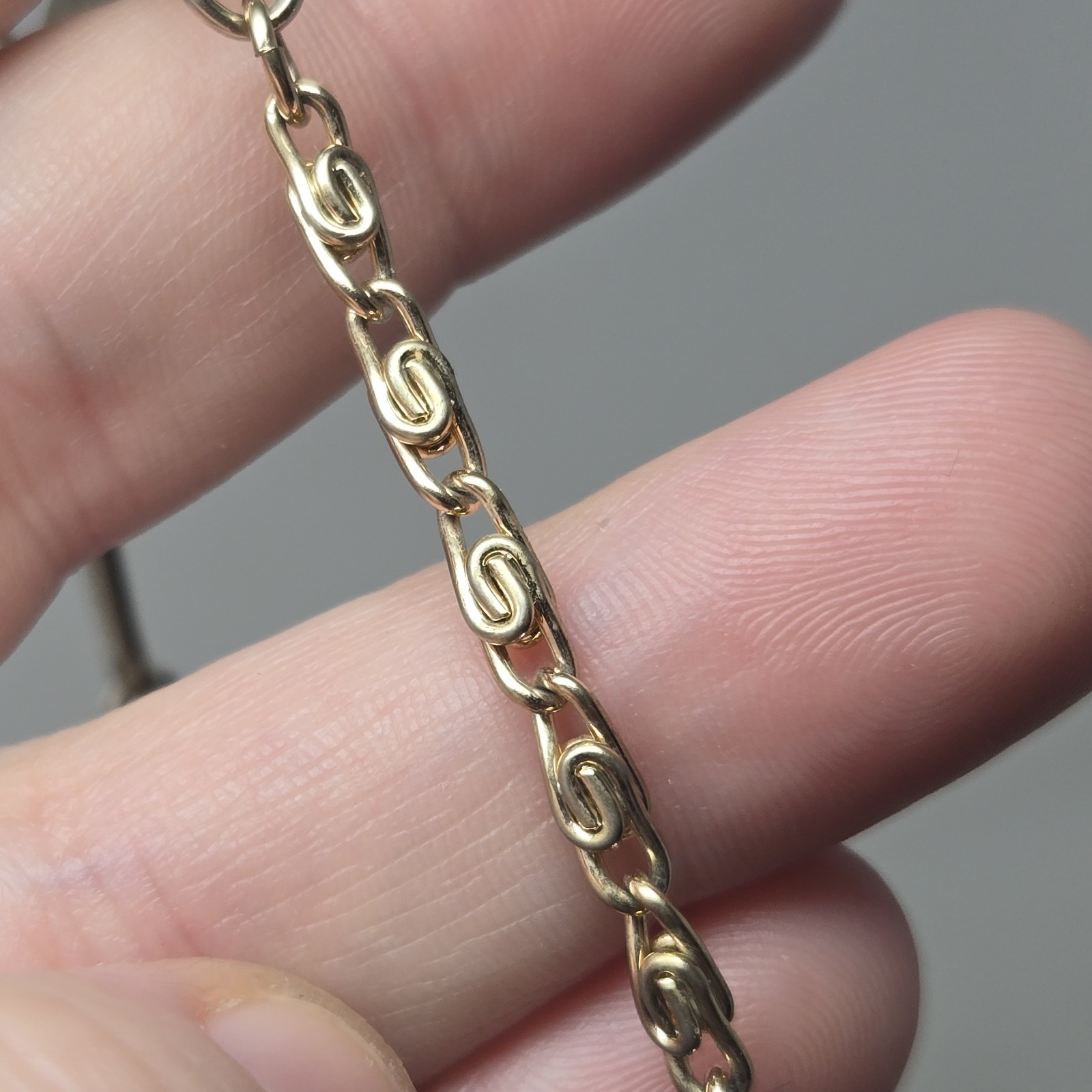 Vintage Gold Tone Tie Bar Chain Swirl Chain