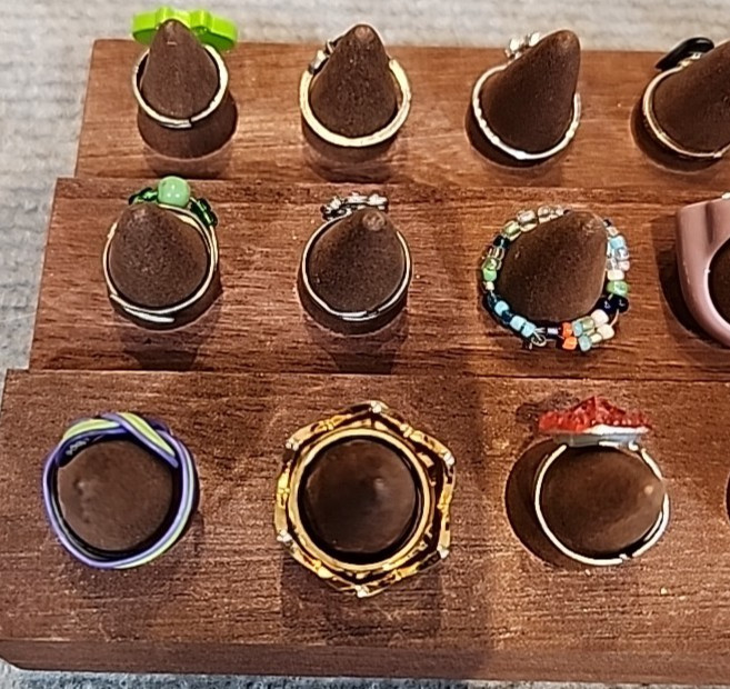 Jewelry 18 Rings Girls Collection Adjusts Sized Stretch Lot #111 See Description