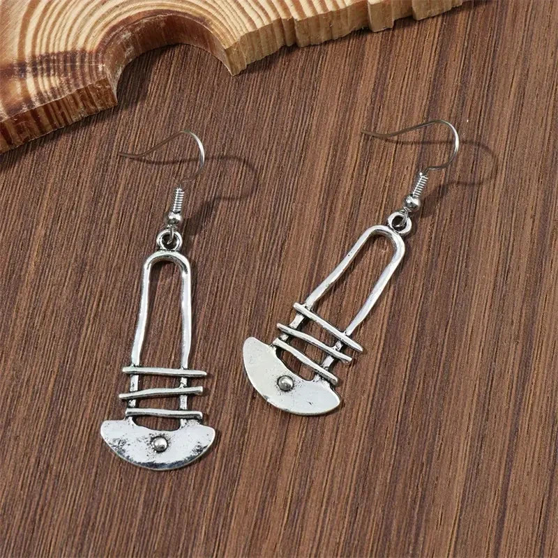 BOHO ANTIQUE SILVER GEOMETRIC / TRAPEZOID CUT DANGLE EARRINGS
