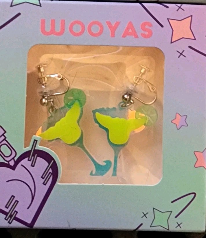 WOOYAS Clip-On Dangle Earrings Green & Yellow Plastic Marini Glasses