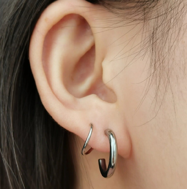 Twisted Design Silver Hoop Earrings Casual Everyday Chic Jewellery Gift For Girl