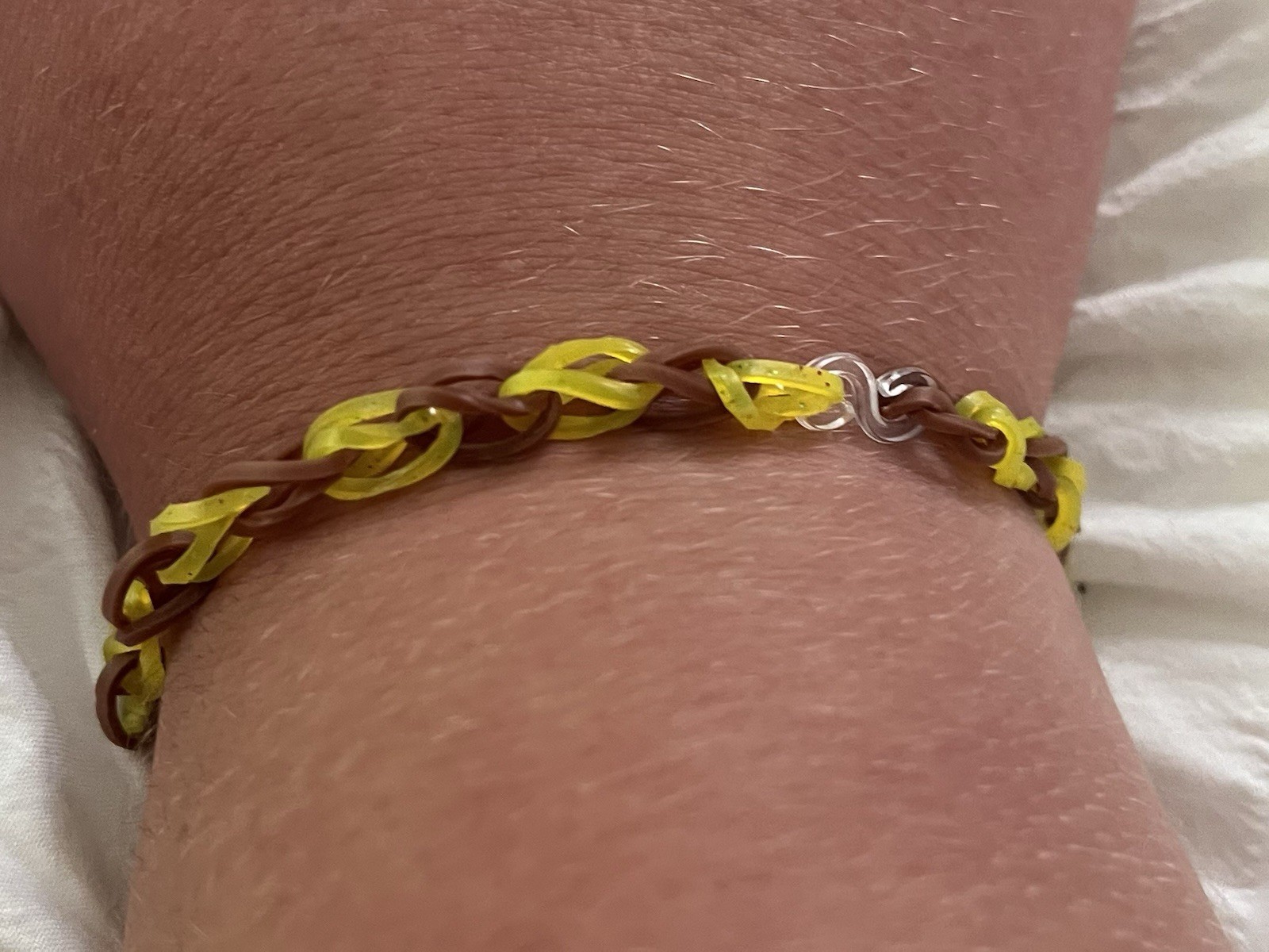 Yellow & Brown Plastic Rolo Chain Link Bracelet w/ Lobster Clasp, No Stone