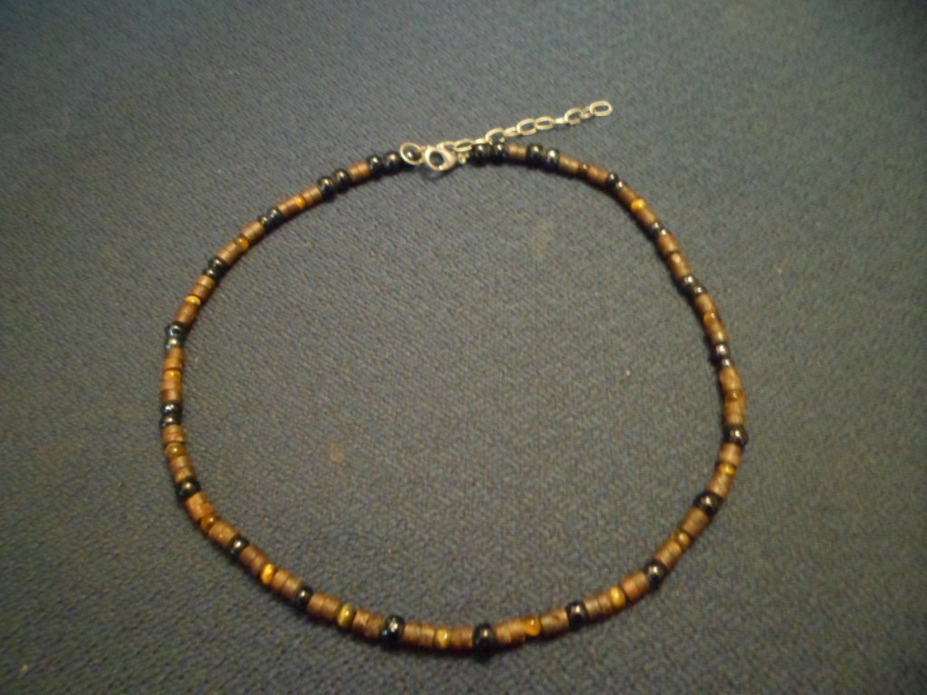 Retro Beaded Brown & Black Necklace Approx 20″ Long (65)