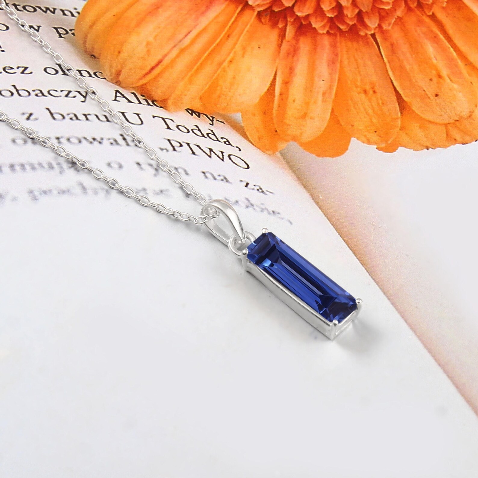 20 Ct Blue Sapphire Pendant Sterling Silver Emerald Jewelry Gems GIE Certified