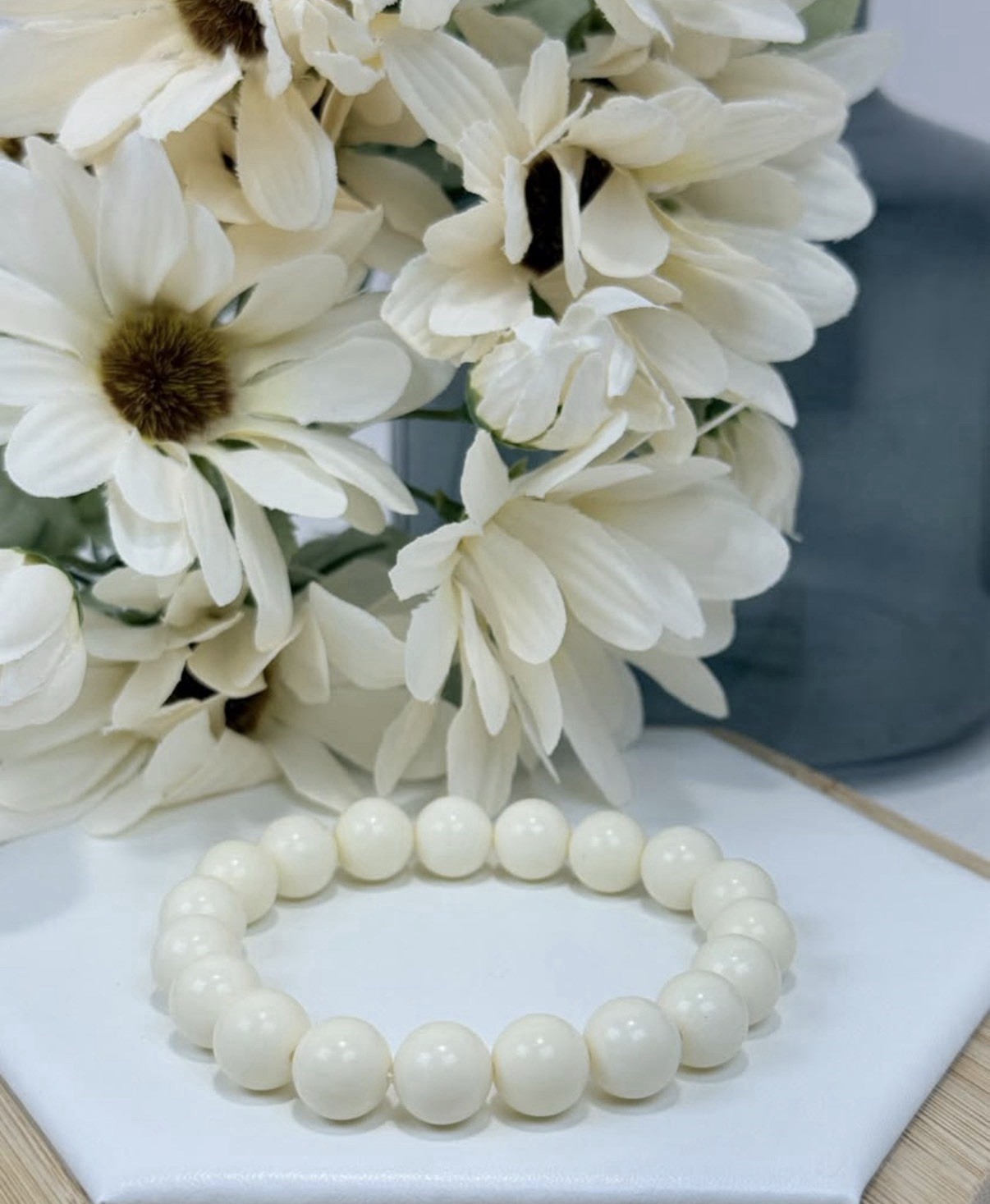 Shell Bead Bracelet 10.2MM