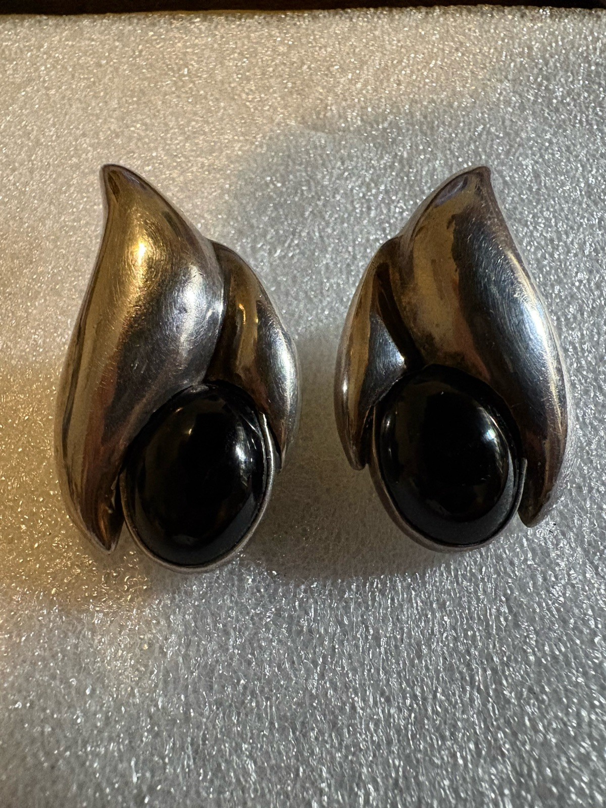TURE STERLING SILVER AND ONYX MODERN DECO LARGE CLIP ON EARRINGS 17 GRAMS