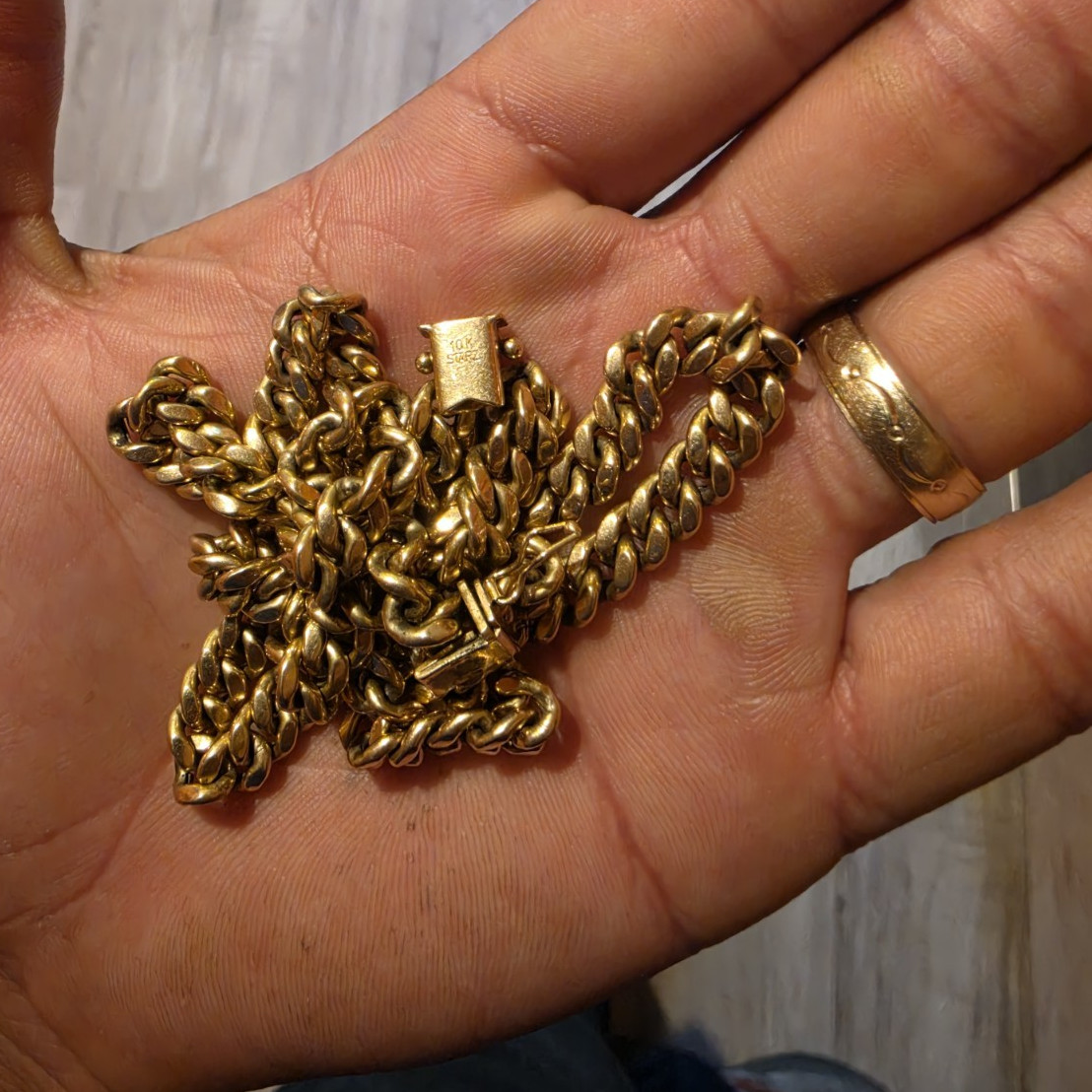 Gold Tone Metal Cuban Link Chain Necklace – Chain Style, No Main/Secondary Stone