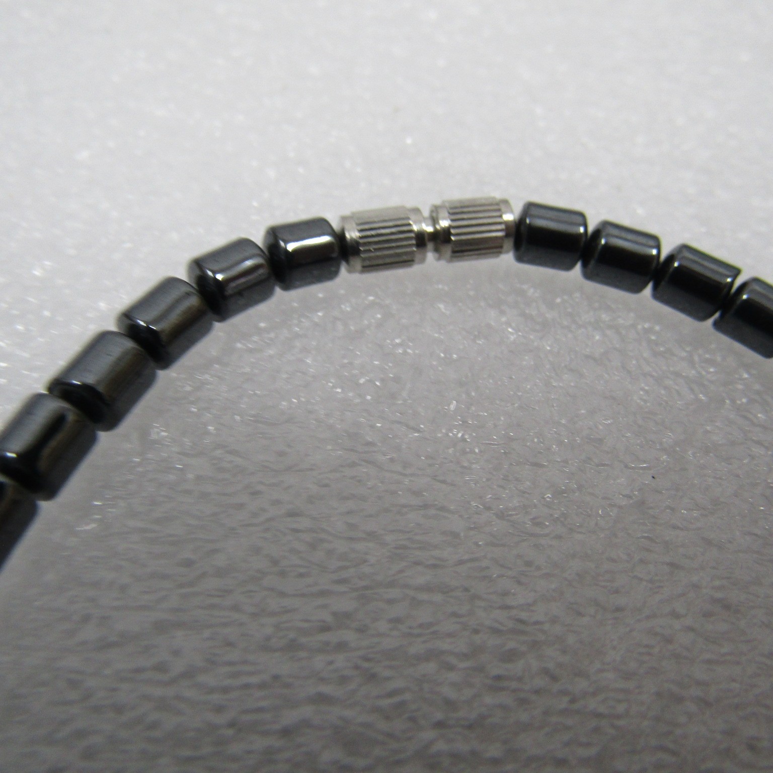 Women’s Jewelry Black Necklace Hematite Beads None Magnetic