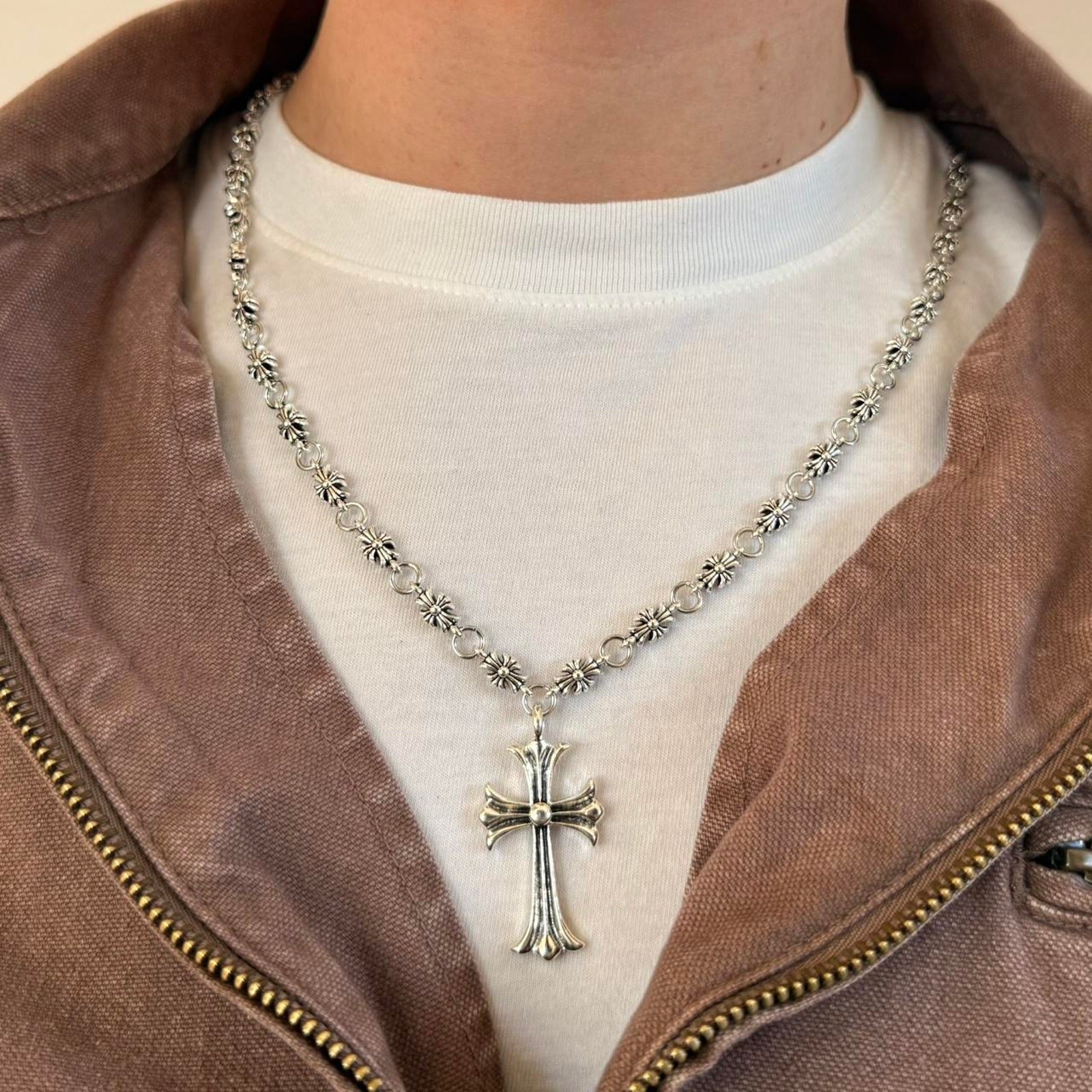 Y2K Silver Gothic Cross Necklace Unisex 22″ Simple Chain Great Quality