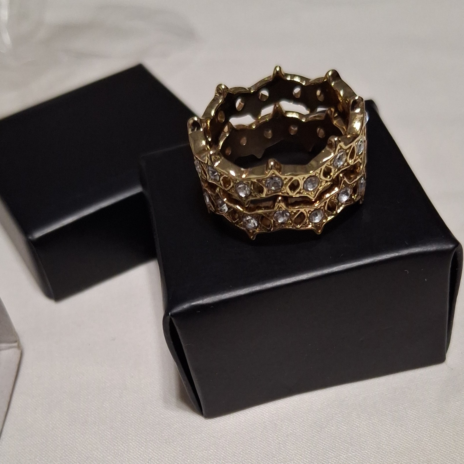 Avon Celestial Spirits Stars Stackable Ring Size 10 Gold Tone