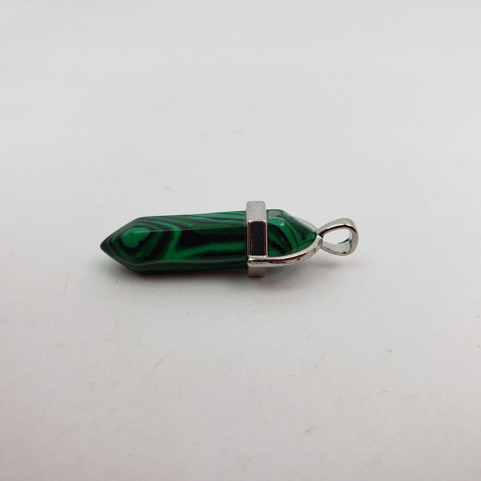 Unbranded Green Black Hexagonal Point Stone Pendant