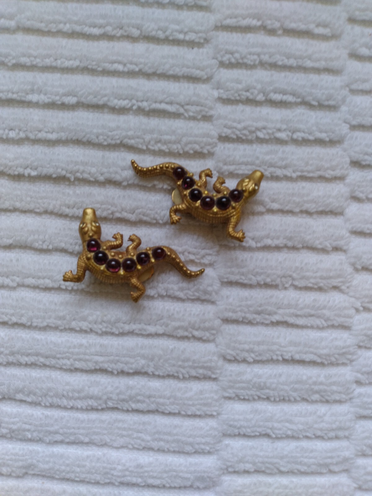 Alligator LINDA LEVINSON Matte Gold, Rhinestone, and Red Garnet Like Earrings