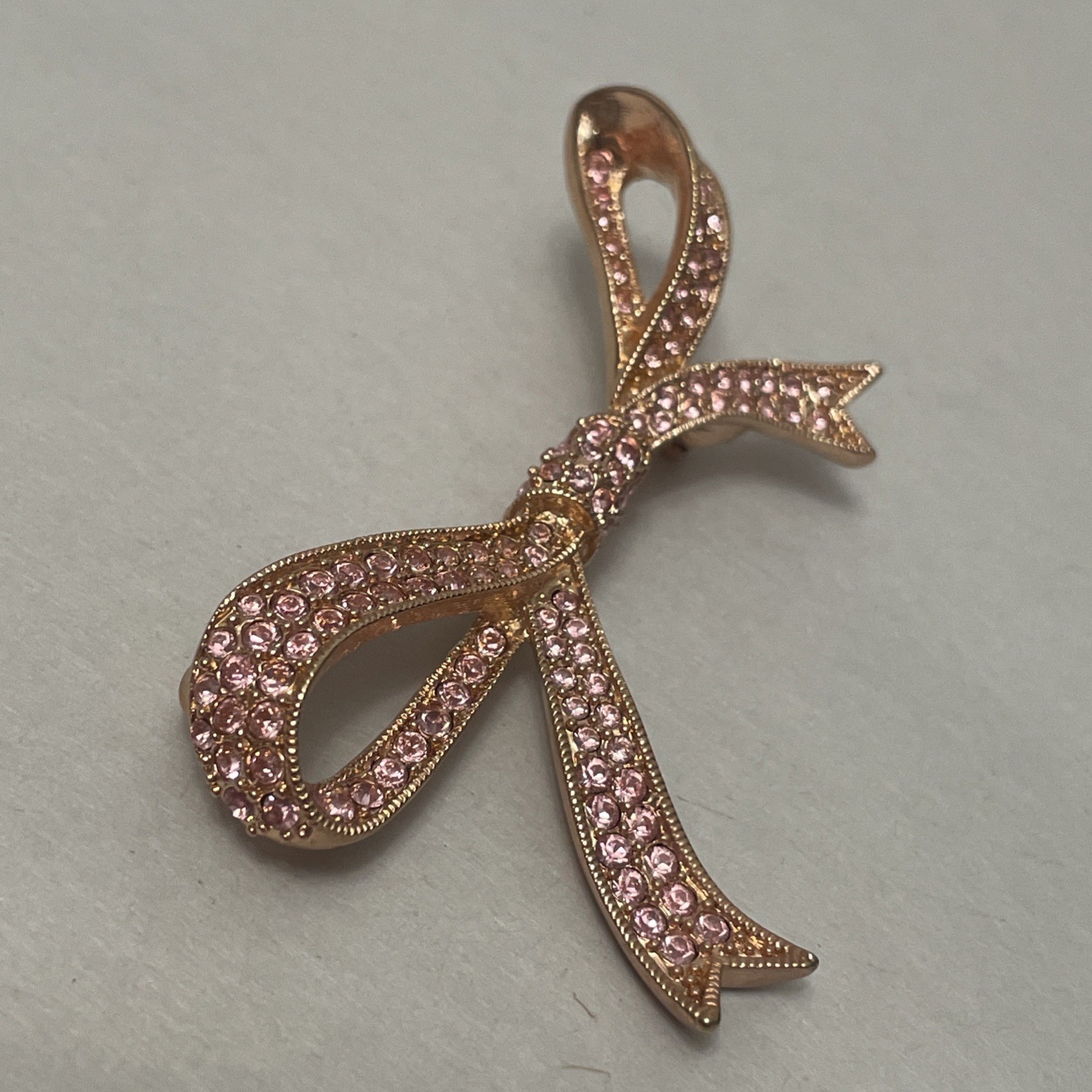 Kenneth Jay Lane KJL Pink Crystal Rhinestone Pavé Bow Brooch Pin