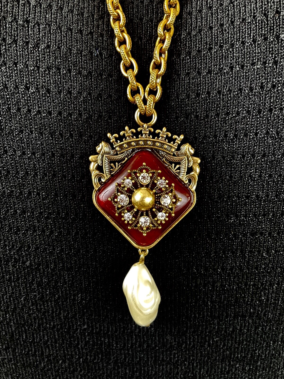 CHICO’S $64 ROCOCO FAUX GARNET PEARL PANDANT GOLD CHAIN NECKLACE NWT