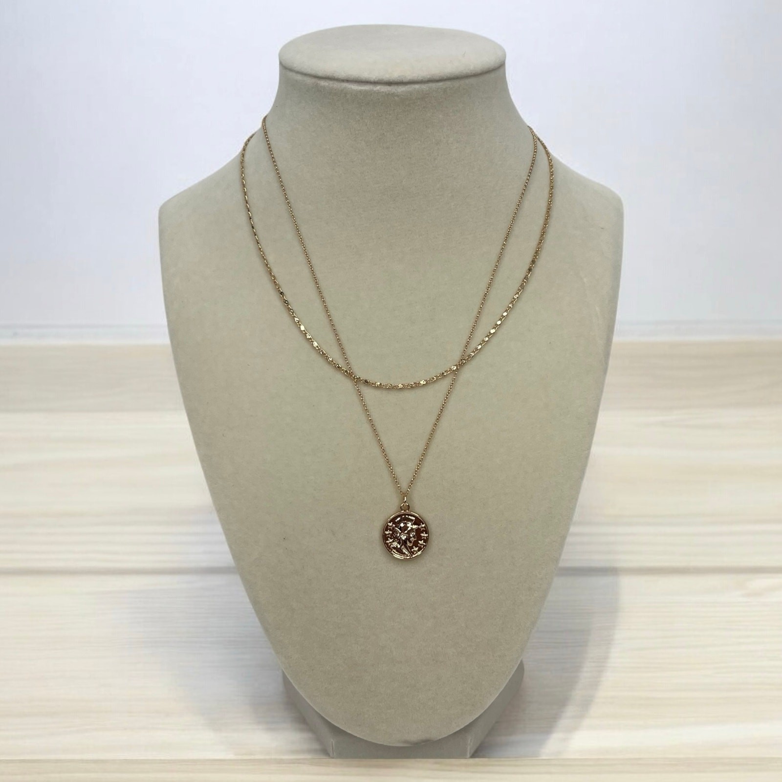 Revolve Ettika Fashion Jewelry Gold Necklace Combo Chain and Coin GTN2289 NWT