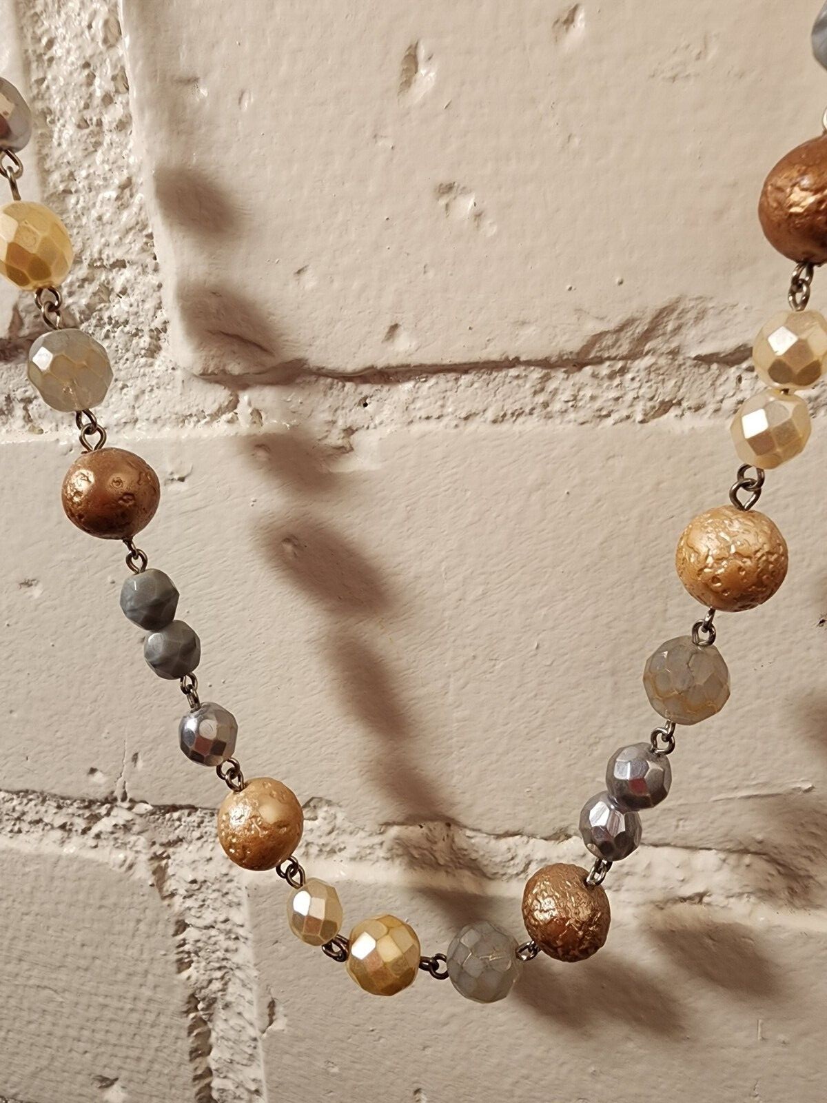BOHO BEAD NECKLACE GRAY BEIGE IVORY OFF-WHITE BEADS W/SILVER TONE & WHITE CHAIN
