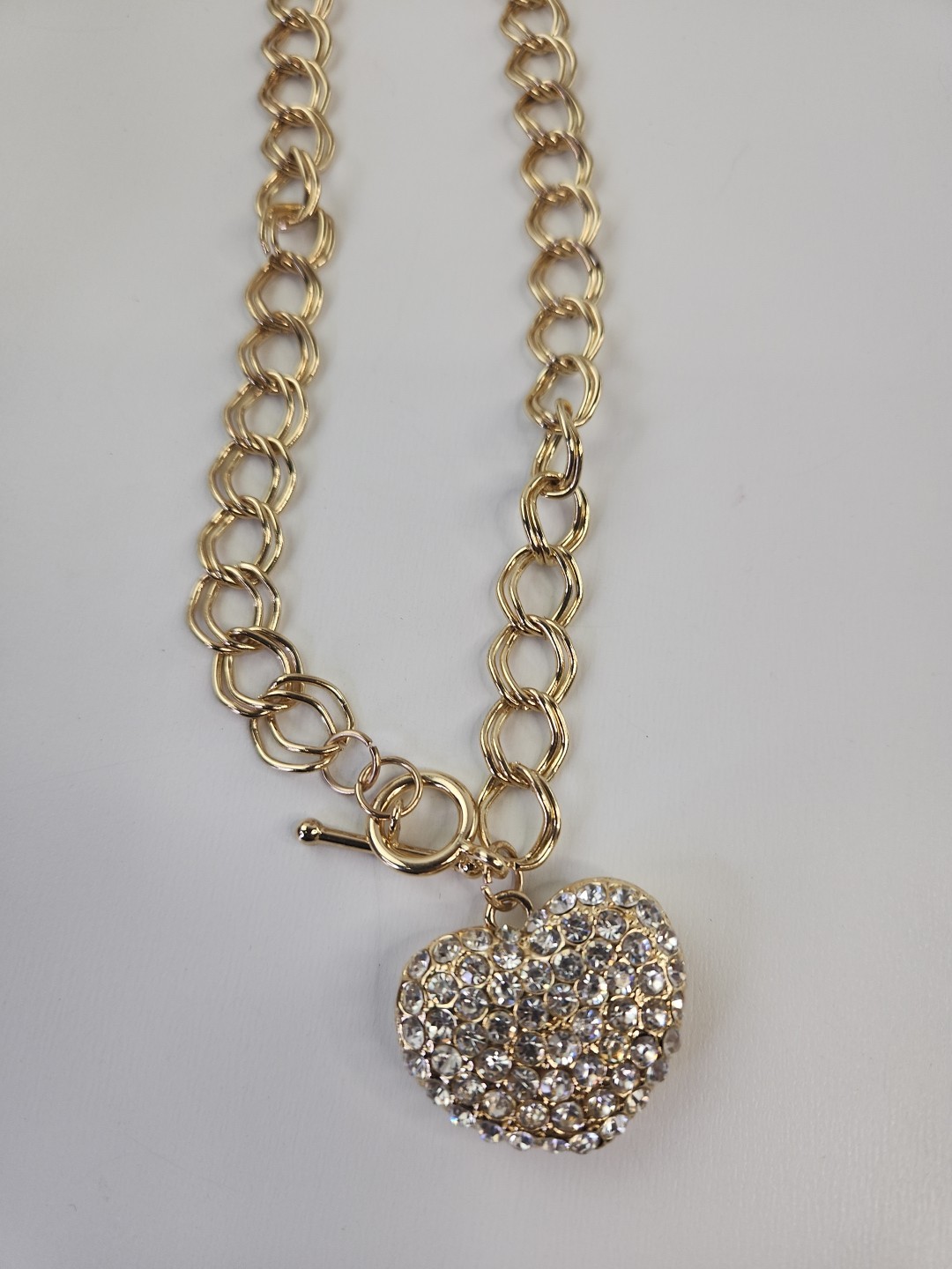 Red Camel Gold tone Link Necklace with Large Rhinestone Puffy Heart Pendant 17″.