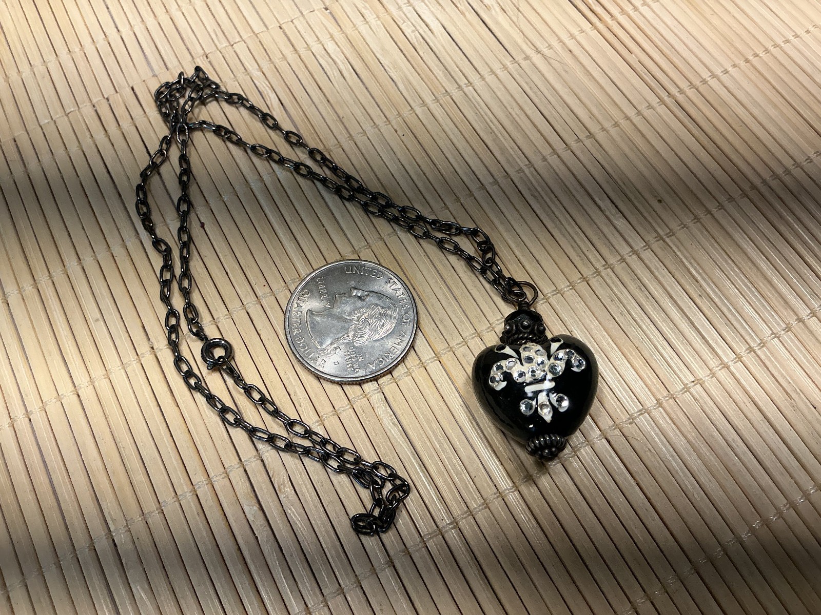 Fashion Necklace Gunmetal Black Heart Rhinestone Fleur de Lis Pendant Lot 103D