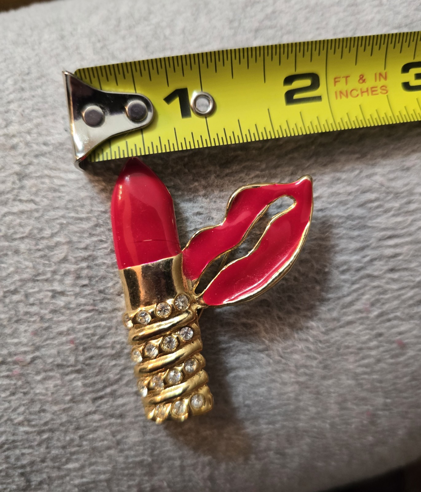 Vintage Red Lipstick & Lips Rhinestone Brooch Pin Gold Tone Enamel Costume