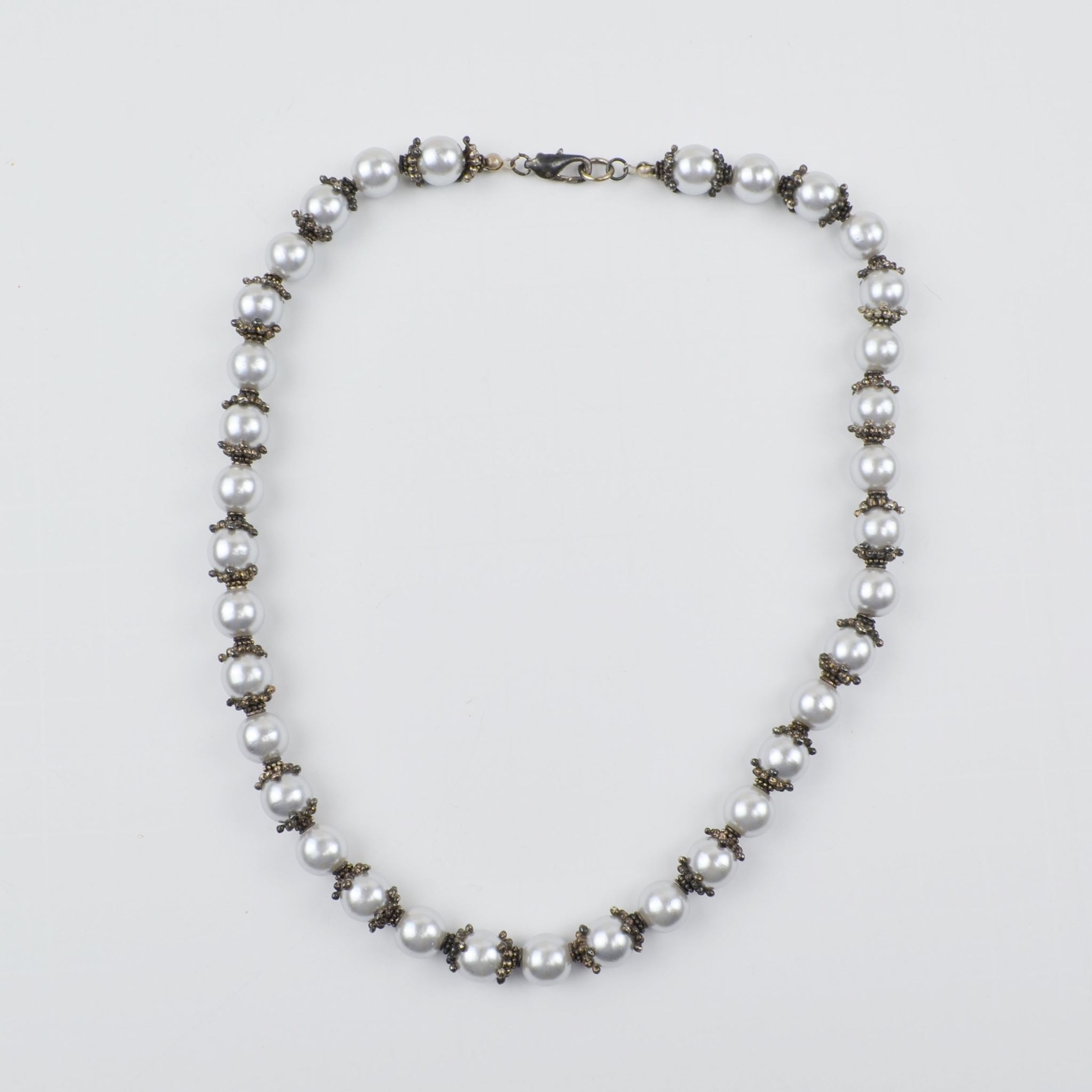 Silver Tone Round Bead Estate Necklace – Silver Bead Lobster Clasp