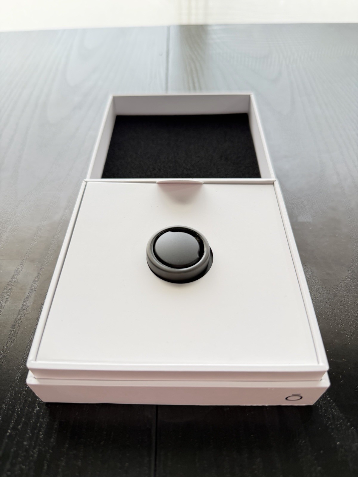 Oura Ring Gen 3 Black Stealth Size 13 – Pre-Owned, Box & Charger