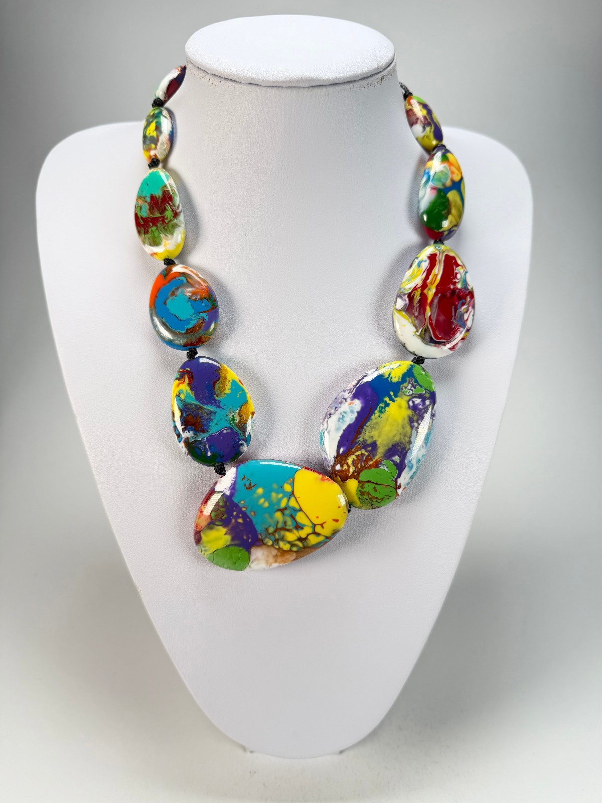 Sobral – Multi-Colour “Gabriele K” Resin Necklace ( 003616 )