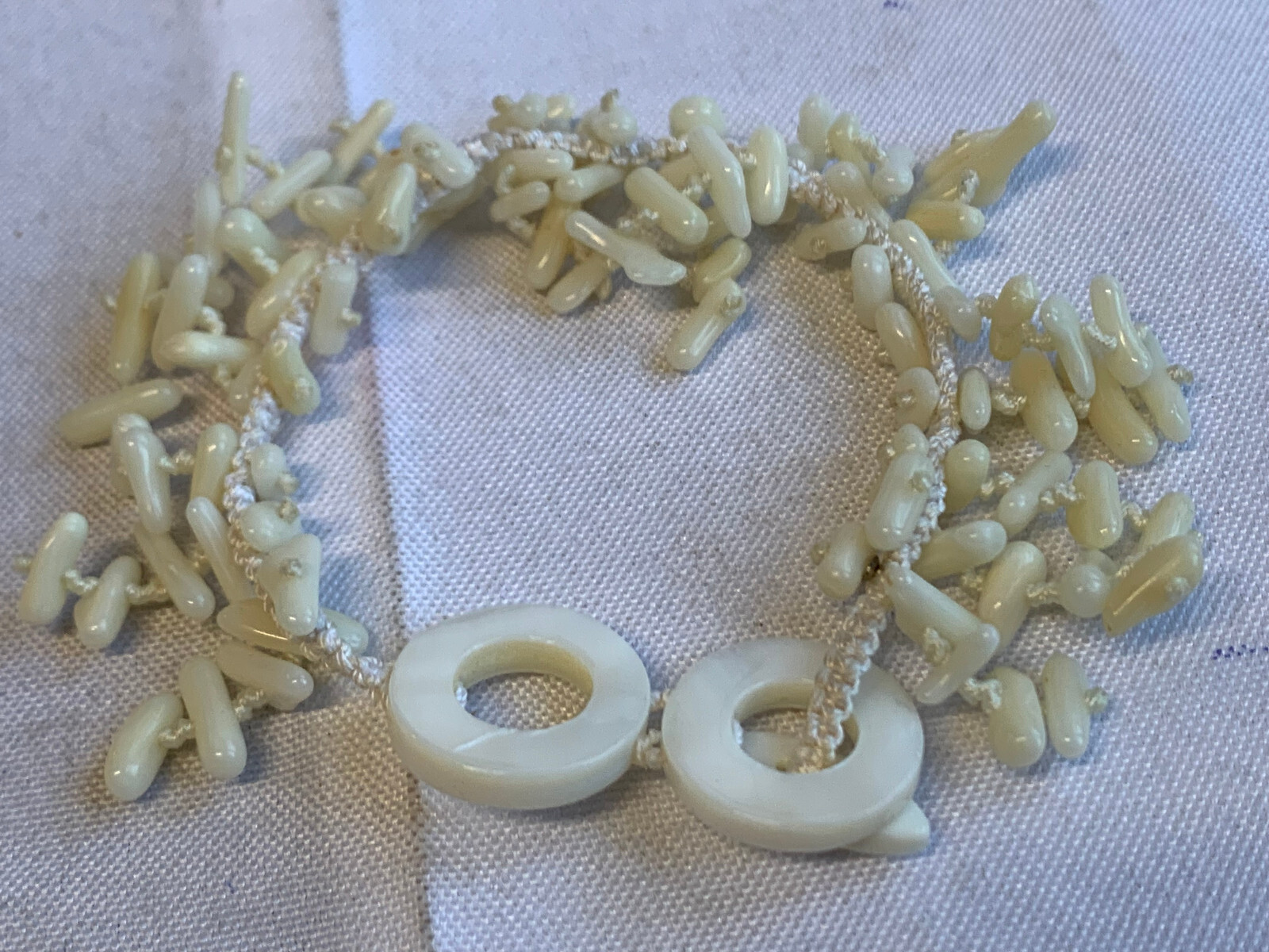 White Coral Branch Hand Knotted Jewelry Set 36″ Necklace & 7.5″ Bracelet
