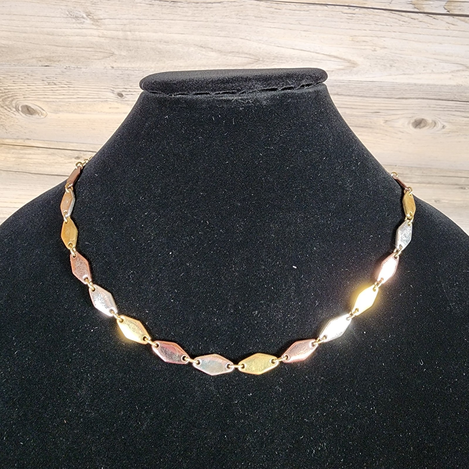 Carolina Herrera Tri Color Gold Silver & Copper Tone 17-20” Necklace Costume