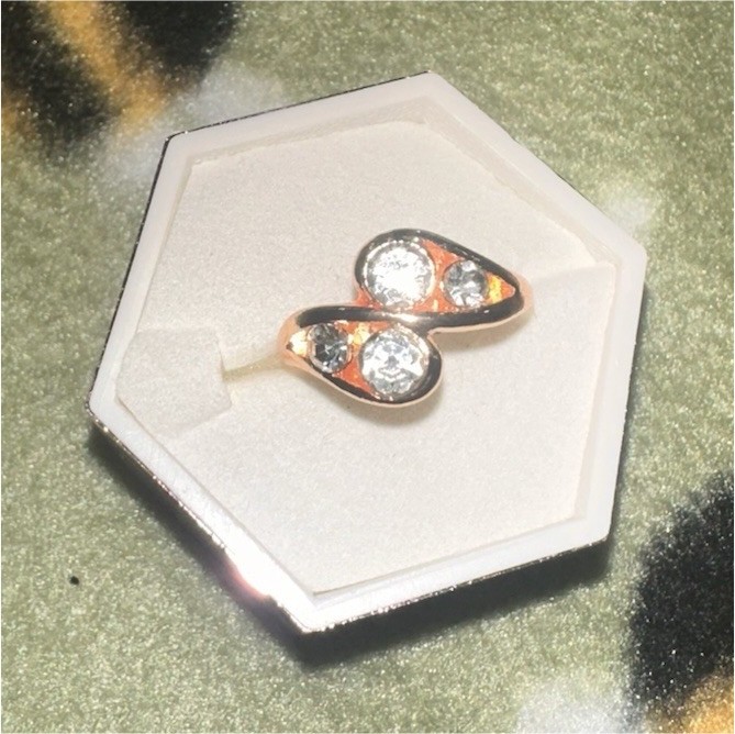 Rose Gold Tone Heart Band Ring Size 5 w/ Clear White/Colorless Stones
