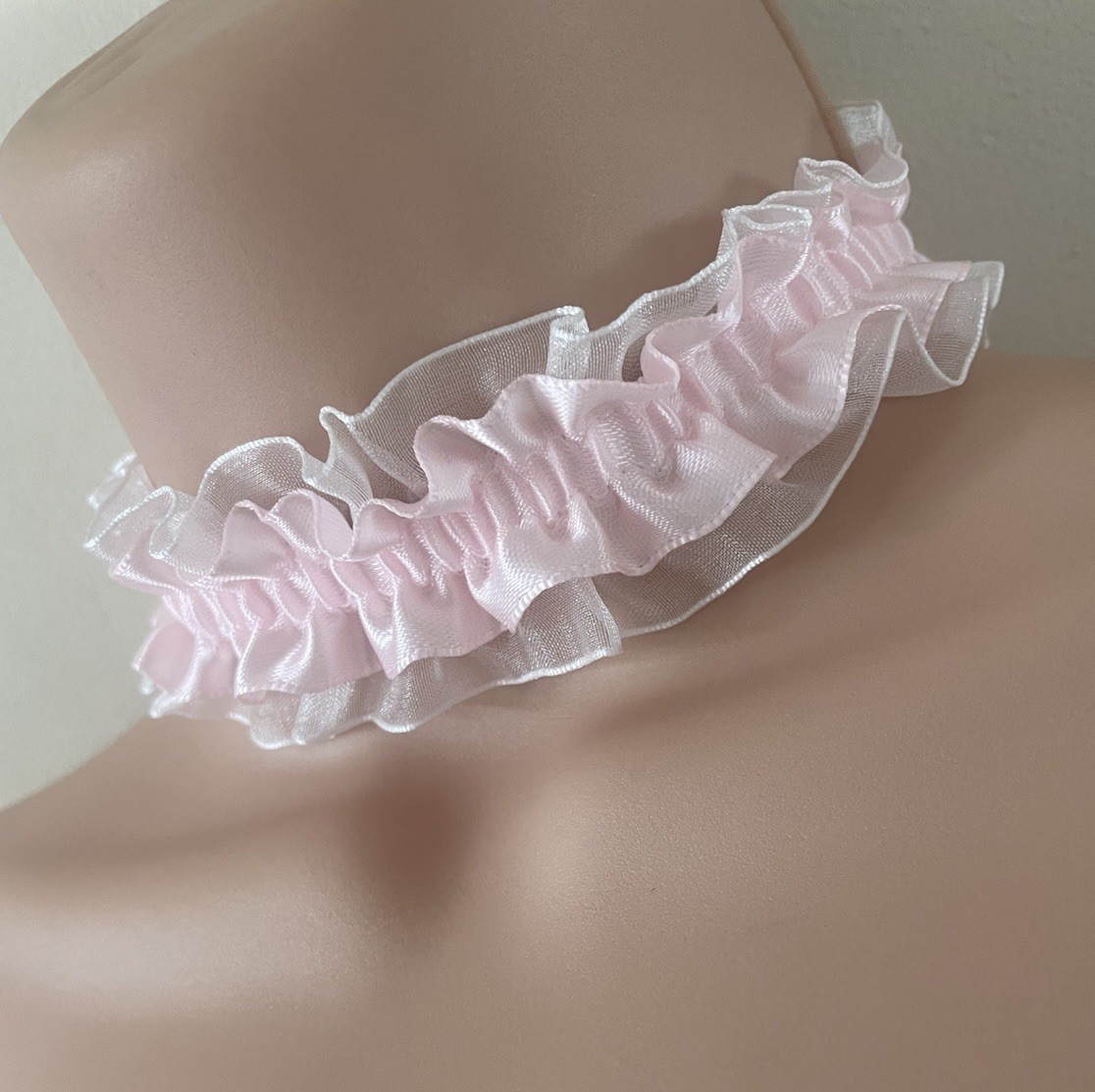 New Fashion Jewellery Ladies Women’s,Pink Ruffle LACE Chakor Necklace party