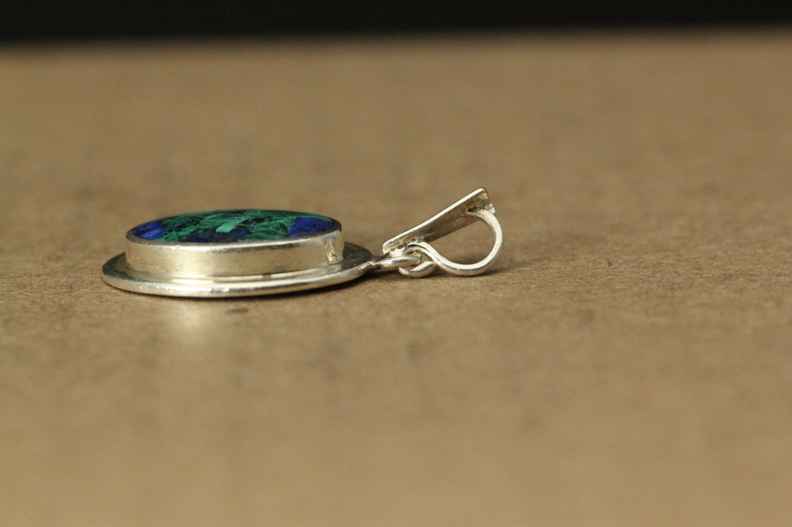 925 Sterling Silver Blue-Green Oval Pendant 5.8 Grams (PEN10099)