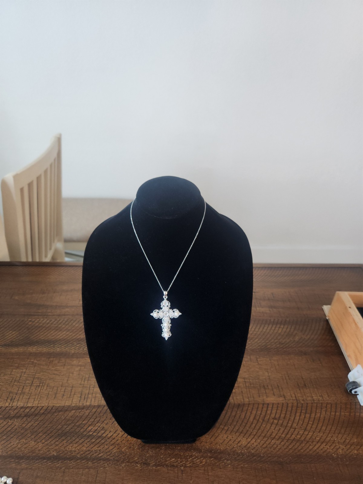 Silver Tone Crystal Pavé Cross Pendant Necklace, Cable Chain. Fashion Jewelry.