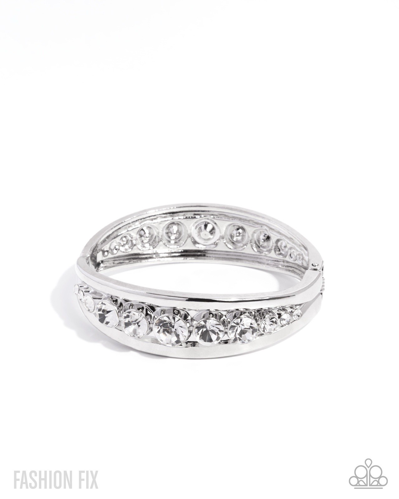 Paparazzi jewelry Fiercely Fifth Avenue July Fashion Fix Set – White Gems