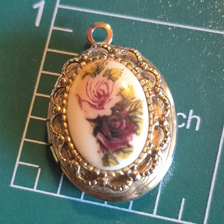Oval Floral Photo Locket Pendant, Silver Tone Metal, Photo Holder